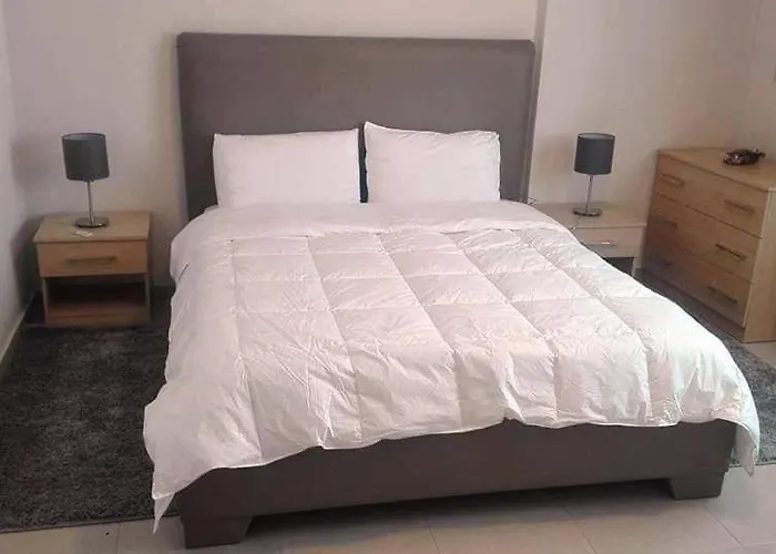Aminn Hotel